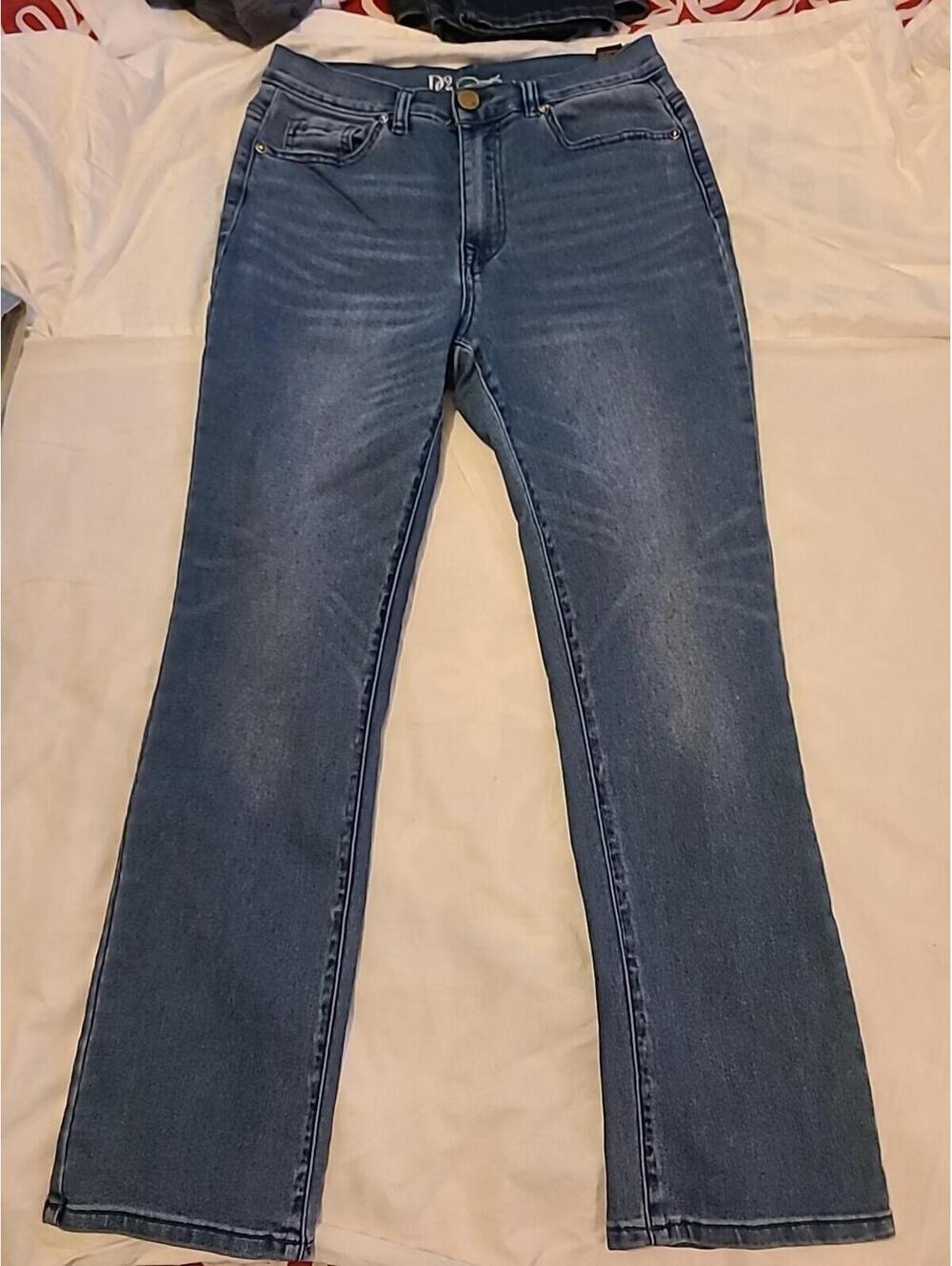 DG2 Diane Gilman Womans Jeans Size 10 Virtual Stretch